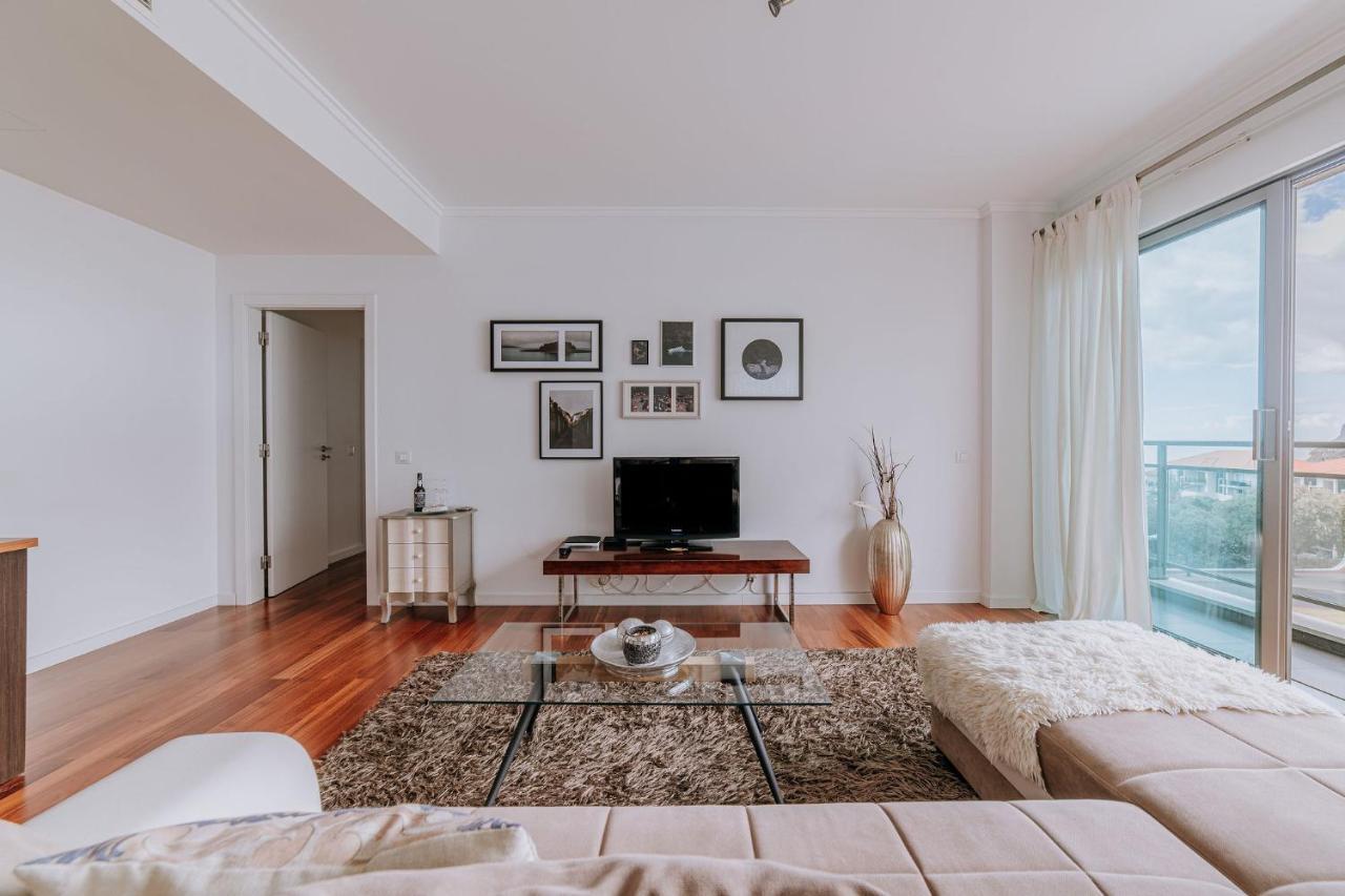 Appartement Cozy T2 With Ocean View à Funchal  Extérieur photo